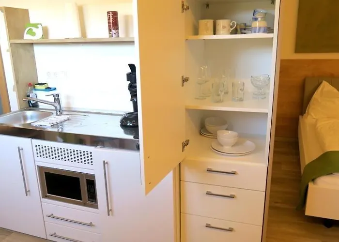 Δωμάτια σε οικογενειακή κατοικία Vermietung Helmut Buergmann *